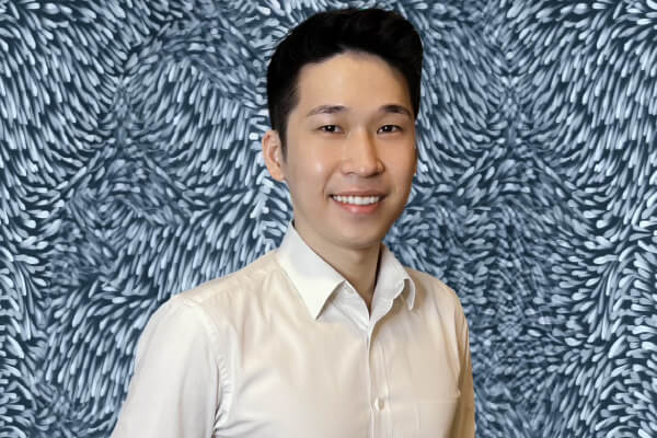 A picture of Dr Caleb Foo.